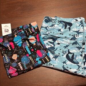 Set of 2 Leggings with holiday ornaments and Animal Prints